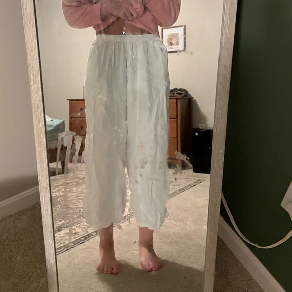 Flowy White Pants - Picture 4 of 4